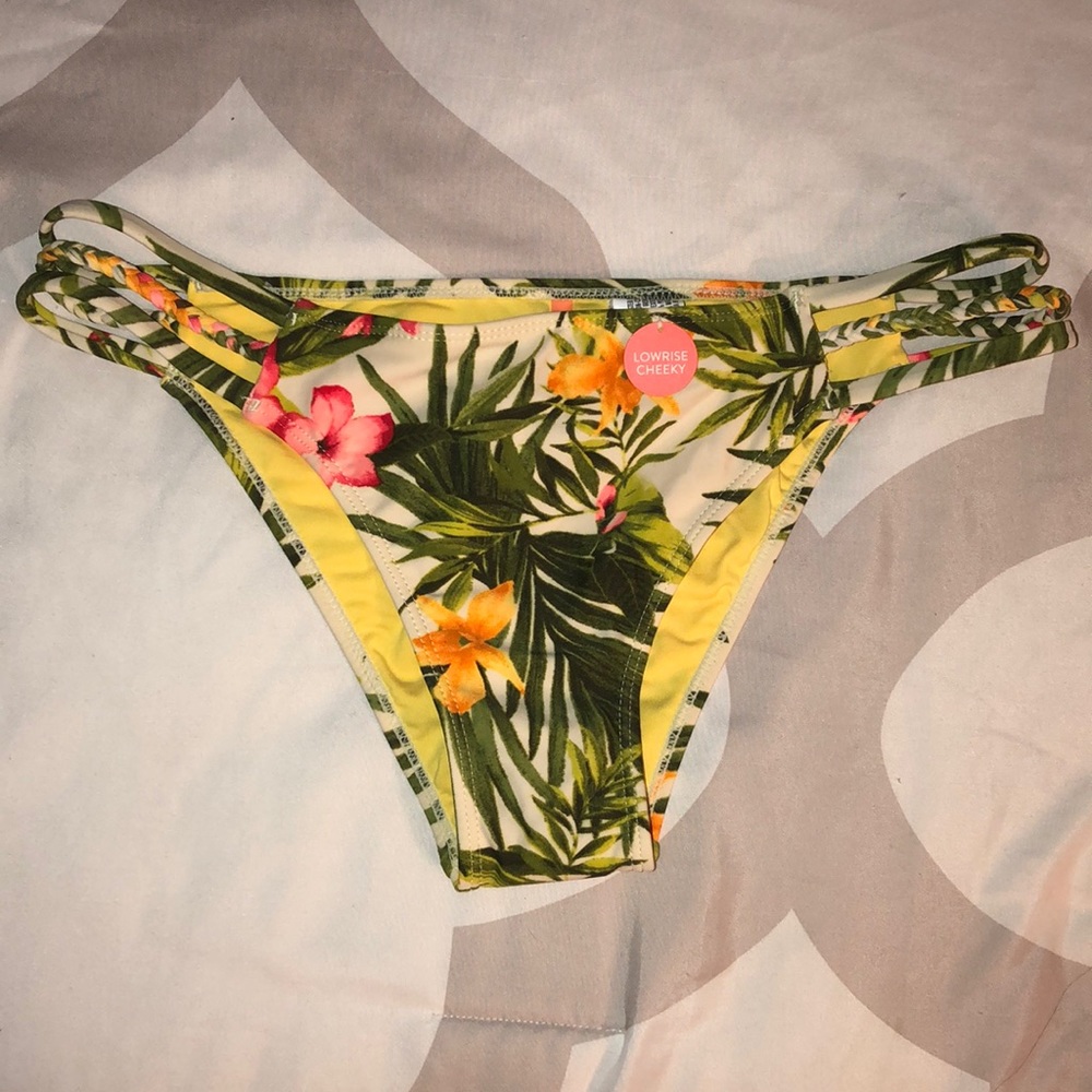 Forever21 Lowrise Cheeky Bikini Bottom